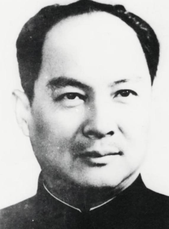 1935年被开除党籍，戴手铐走完长征，开国大典前毛主席问他：为何不来看我这