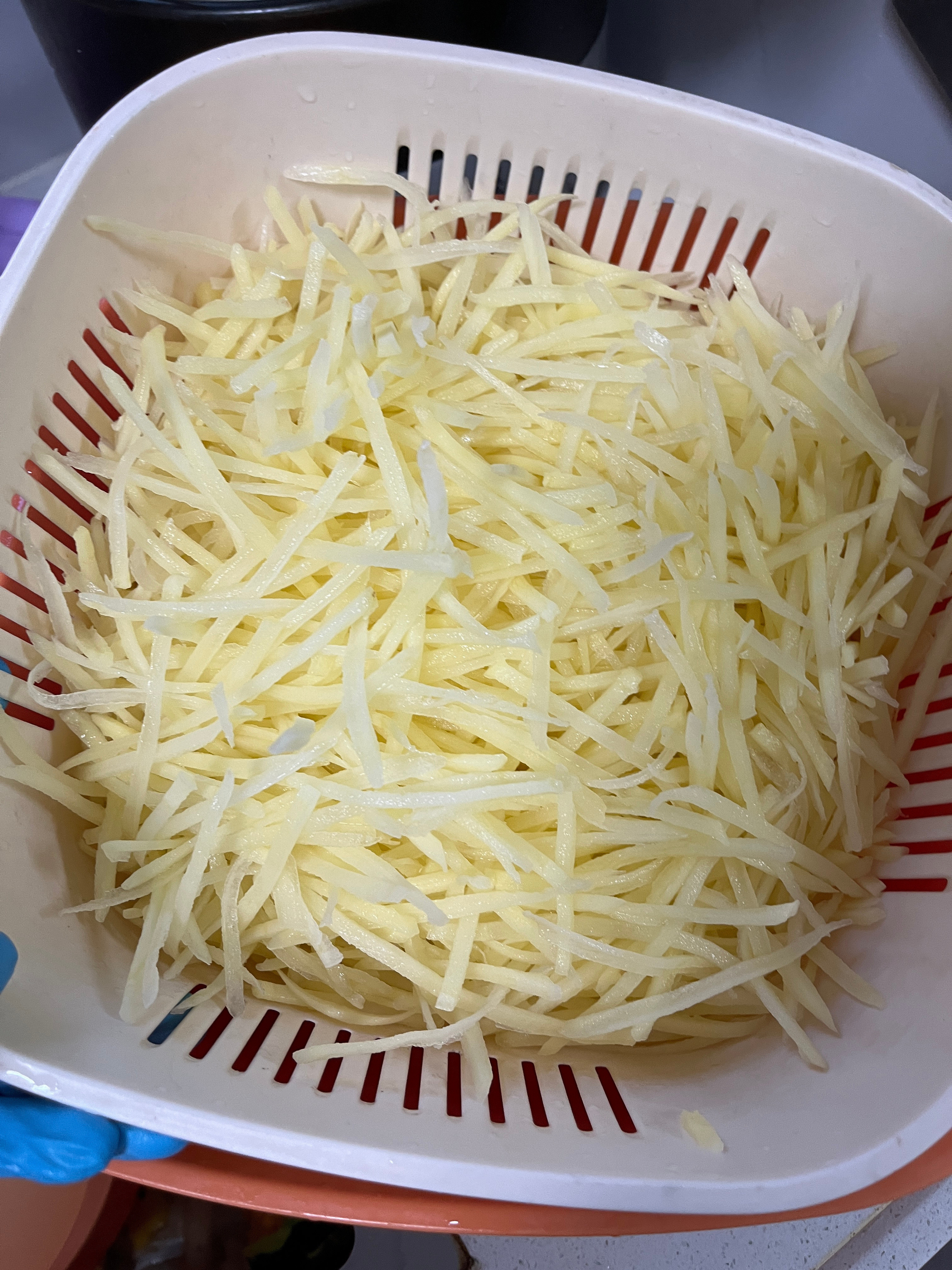 A家昨晚上门做饭菜单：豆豉蒸排骨，油渣焖南瓜，五花肉炒土豆丝土豆丝超大分量，照片