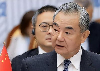 80分钟闭门会谈演双簧！菲假意求和碰瓷不止，坐等美方撑腰近期南海局势上演极