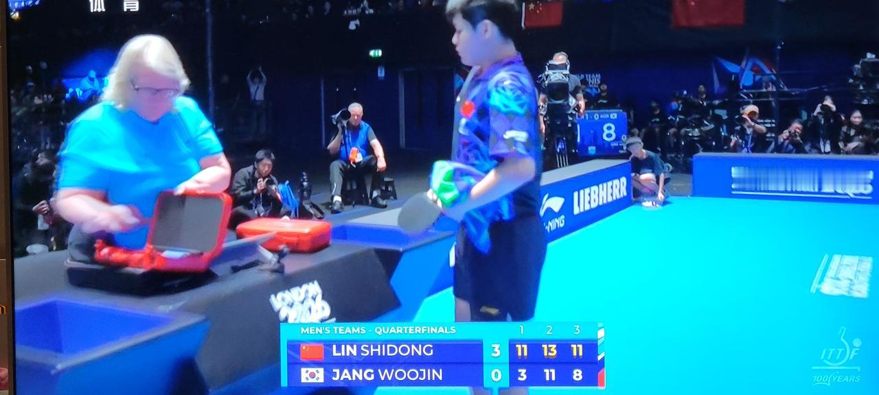 林诗栋3:0横扫张禹珍，强势找回那个曾经强大的世一！进入淘汰赛后，林诗栋没有受