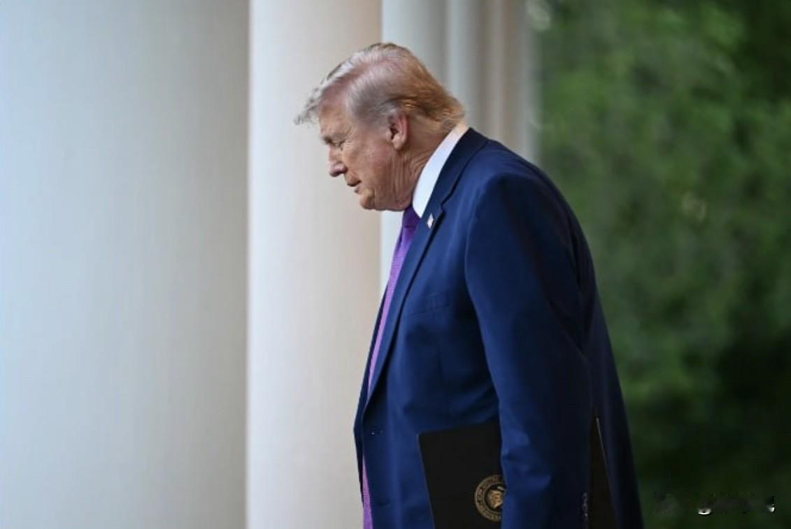 美国有线电视新闻网（CNN）今天报道：“特朗普对伊朗在停战谈判中的态度愈发不满，