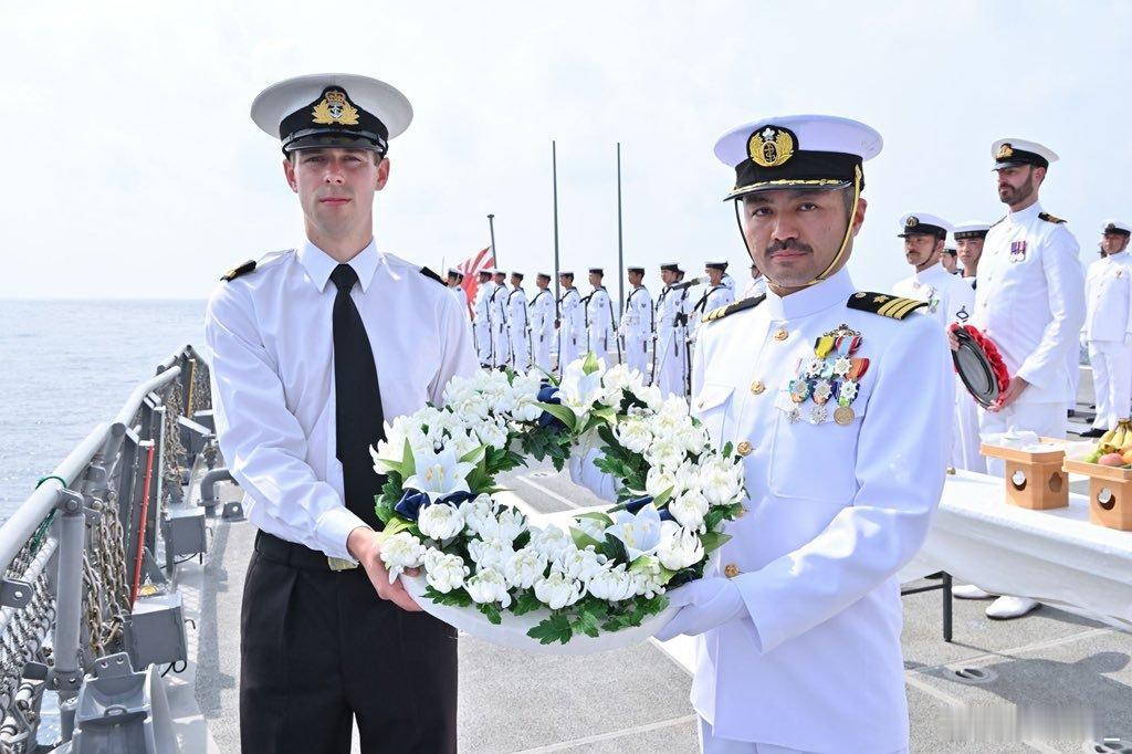让当年杀死他们的国家来纪念这些战死者，难道不是对死者的亵渎吗？约翰牛的这操作也是