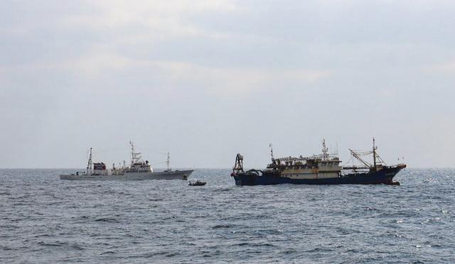 中国船长平安回家，日本怕被对等报复，要求本国渔民远离钓鱼岛东海风浪再起，一艘