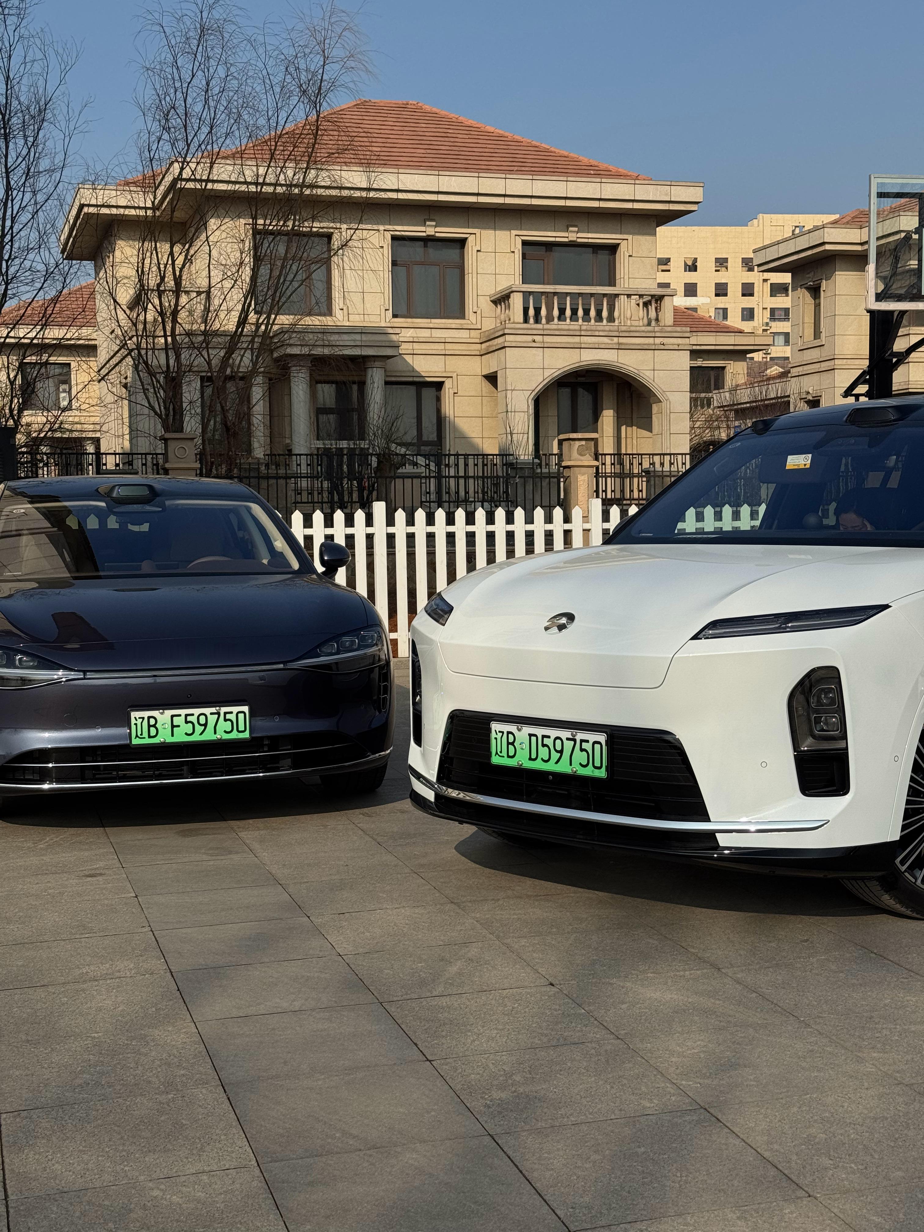 运气不错两台车选了同一个车牌号