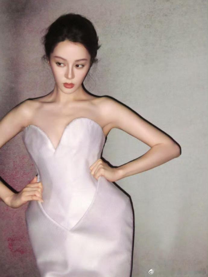 谁给迪丽热巴开的美颜哇趣怎么能有人美成这个样子🤩[比心]美颜开的确实有点