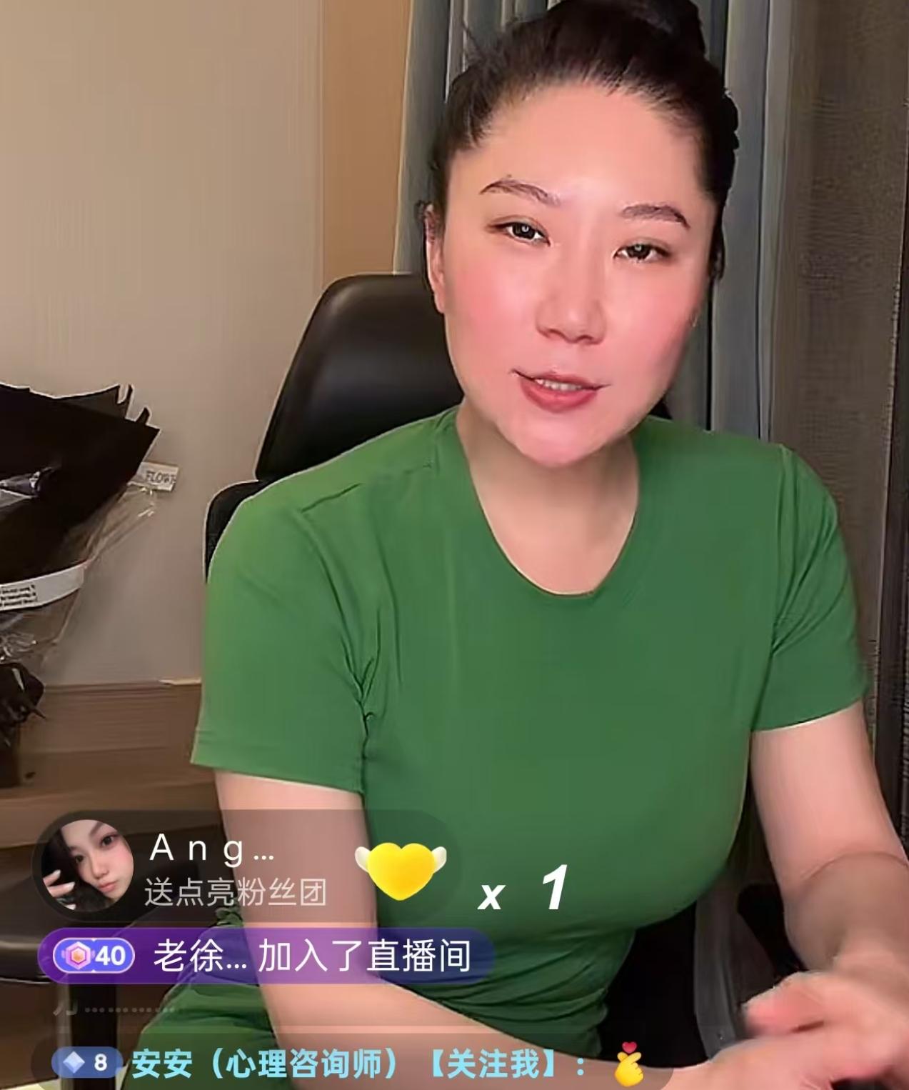 有网友让Coco不要再讲谢贤一家的事情了，Coco反驳道："我又没撒谎，他家人都