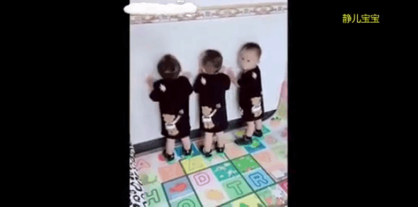 实拍: 三胞胎宝宝犯错被妈妈罚站, 转身那一刻妈妈被萌化了