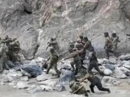 为什么咱们不打印度？原因很简单，那就是印度倒下了，那么全世界的灾难很有可能也就开