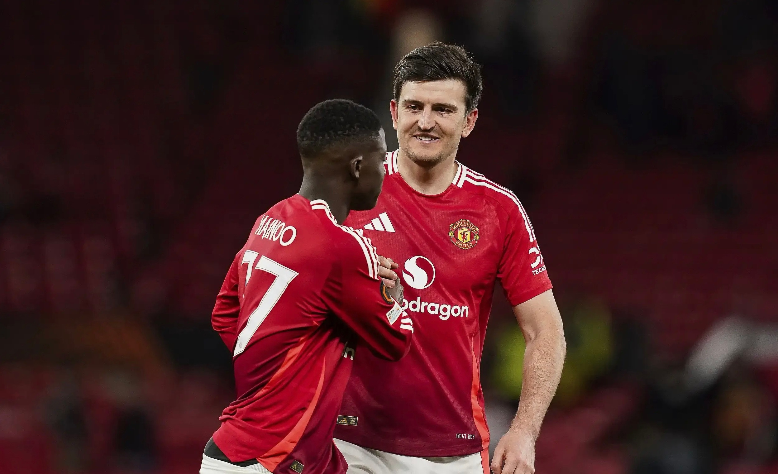 梅努和马奎尔好事不断，先是入选英格兰队，随后和曼联完成续约👏🏻TA.O神：梅