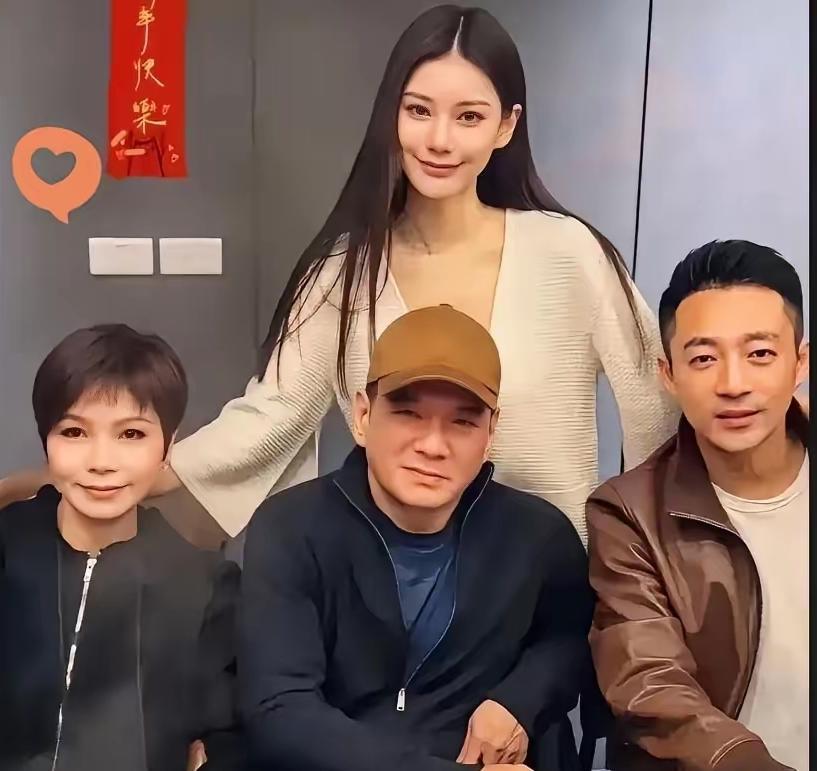 起初，不少人都觉得马筱梅能嫁给汪小菲是高攀了。毕竟汪小菲在大众眼中是事业有成、家