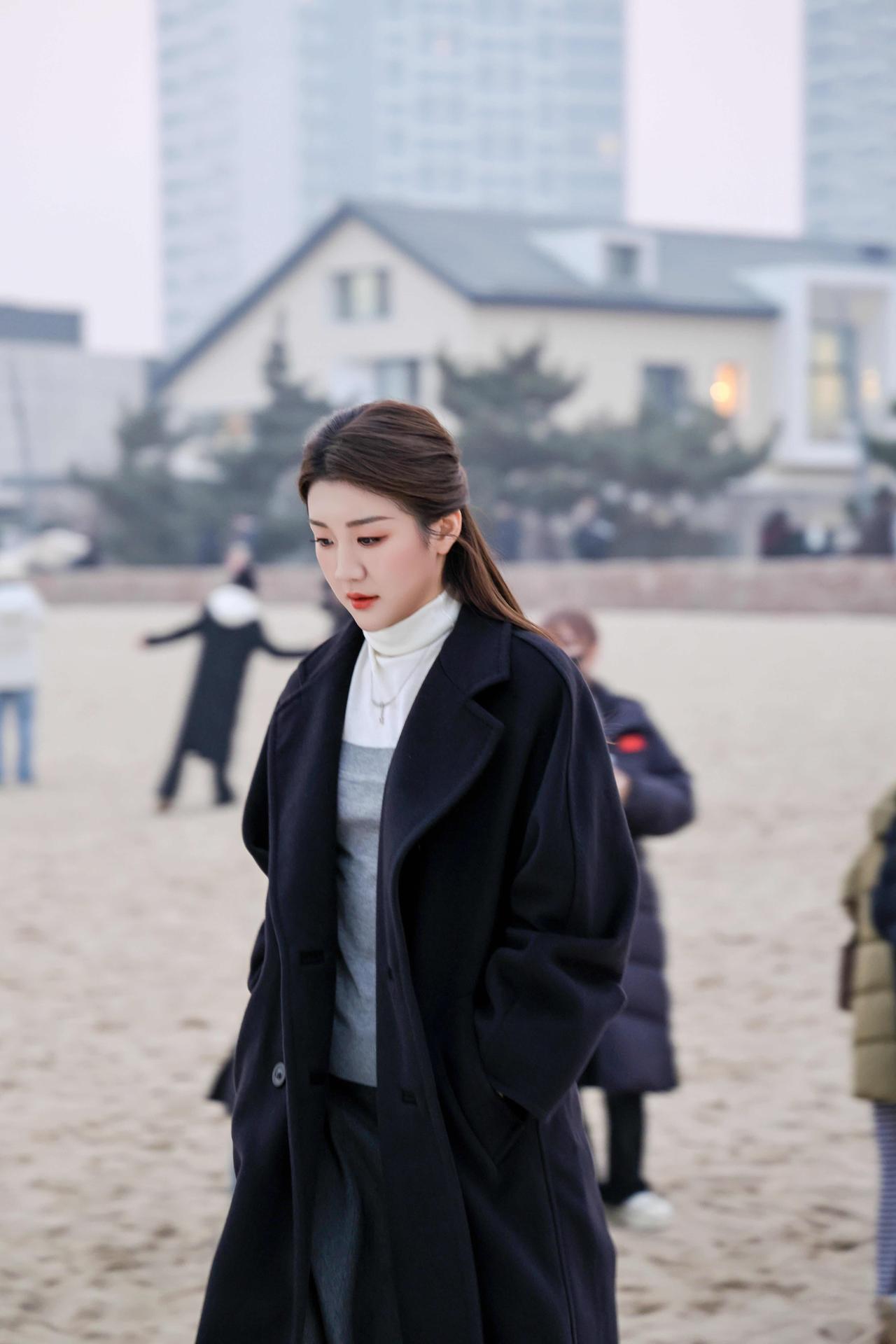 偶遇梦姐，真的漂亮，打扮一下就是青岛的大美女，优秀的运动员，这个颜值抗打，身高也