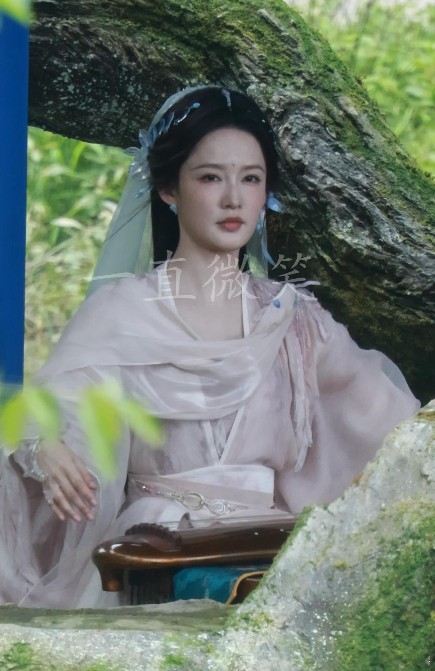 李沁《咸鱼飞升》生图，之前刷到的都是滤镜很厚的精修看着也还行，最近好像因为男主家