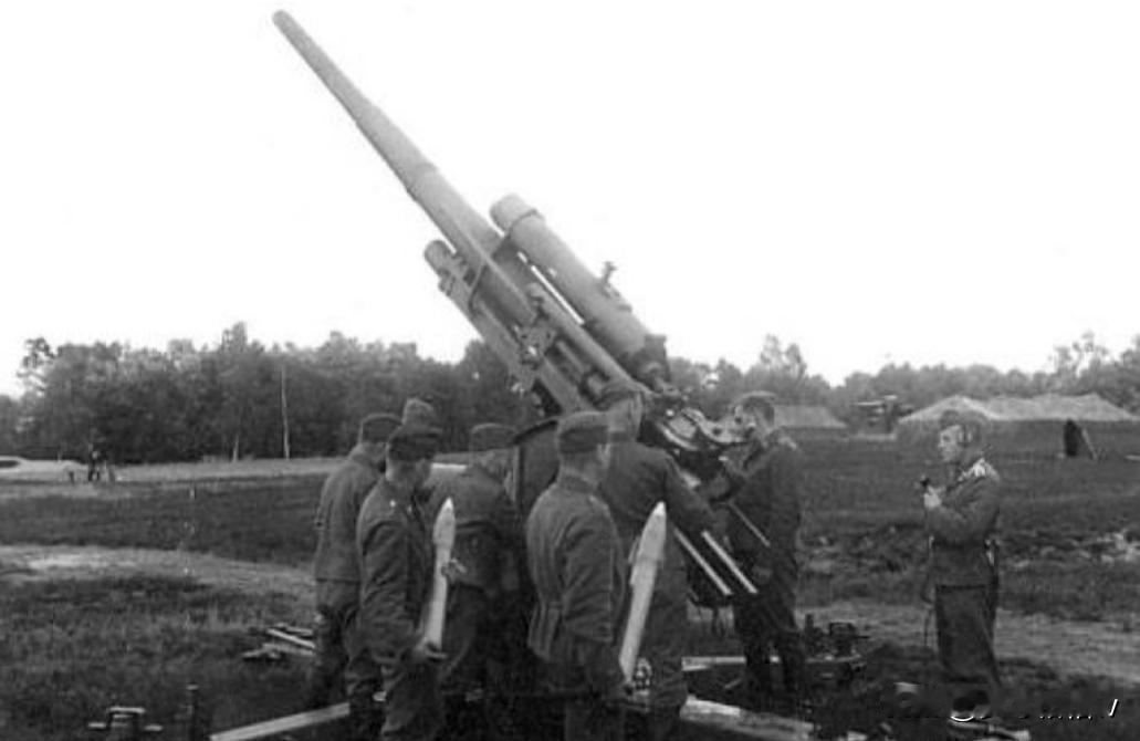 1943-1944年间，赫尔辛基军队曾经从德三获得90门Flak-37型88毫米