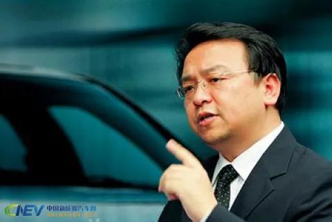 王传福这番话，直接点破了新能源汽车的关键痛点：他说以前大家买电车最担心的就是充电