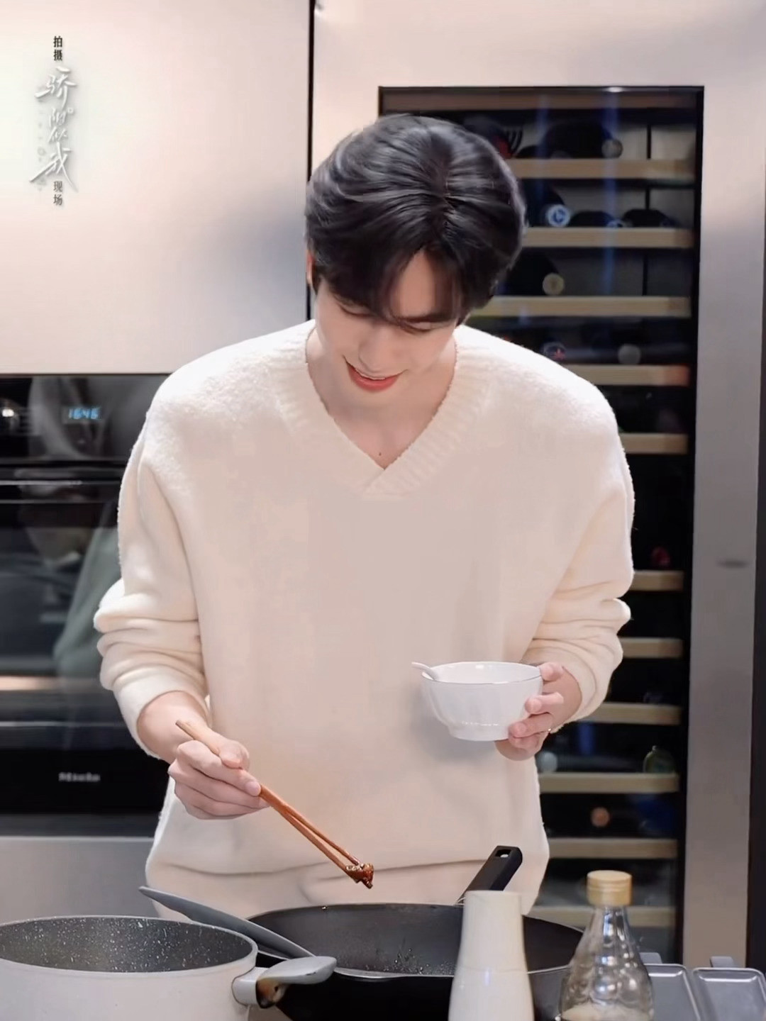 宋威龙这人夫感原来真的有人能同时拥有少年气和人夫感啊！宋威龙新剧花絮把这件事具象