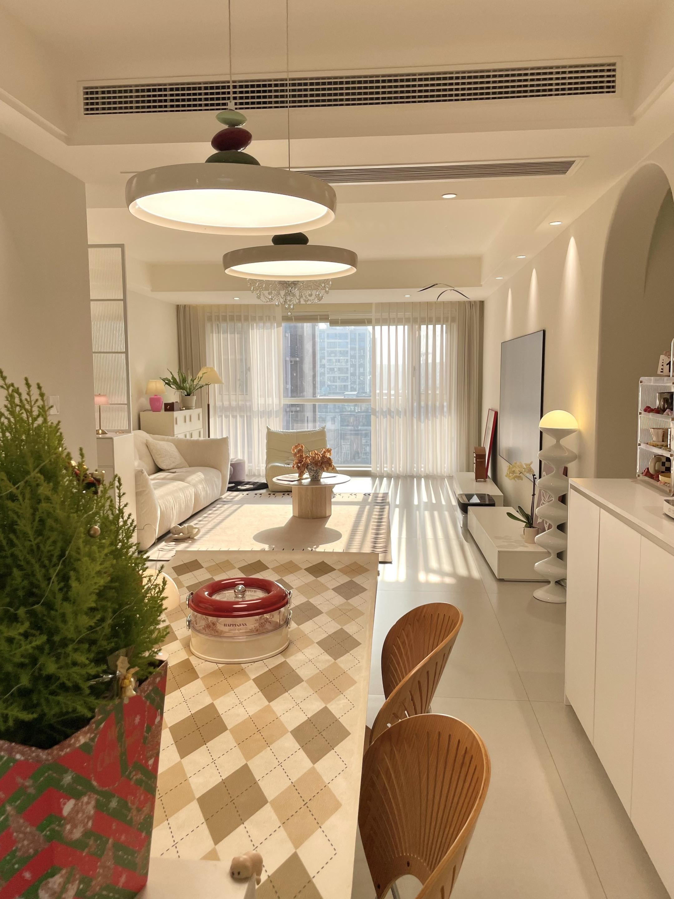 104m²极简风，小户型这样装真的显大。我🏠建面128m²，套内10...