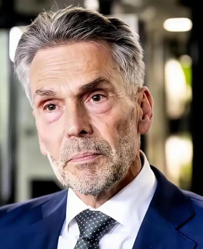 荷兰新消息！2026年4月7日，据荷兰媒体及多家外媒证实，荷兰国防部正式宣布以