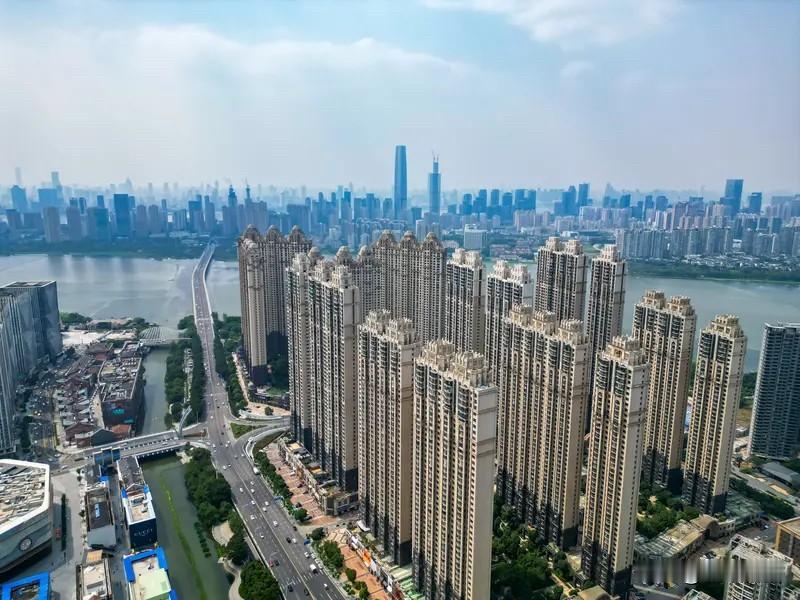 五一楼市成绩单出炉：一线城市二手房成交同比涨40%，武汉新房销售翻倍，机构称市