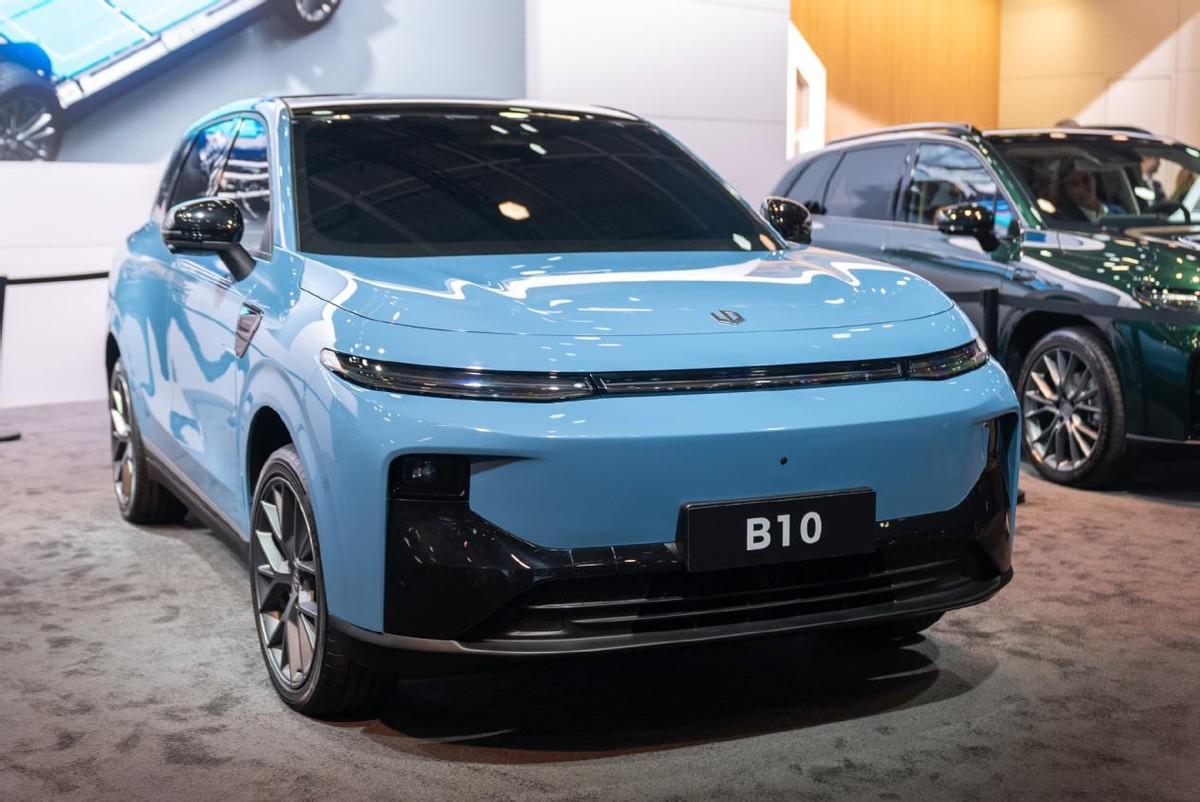 看中续航和智能，零跑B10比元PLUS更值？ 现如今很多朋友在购买新能源车时