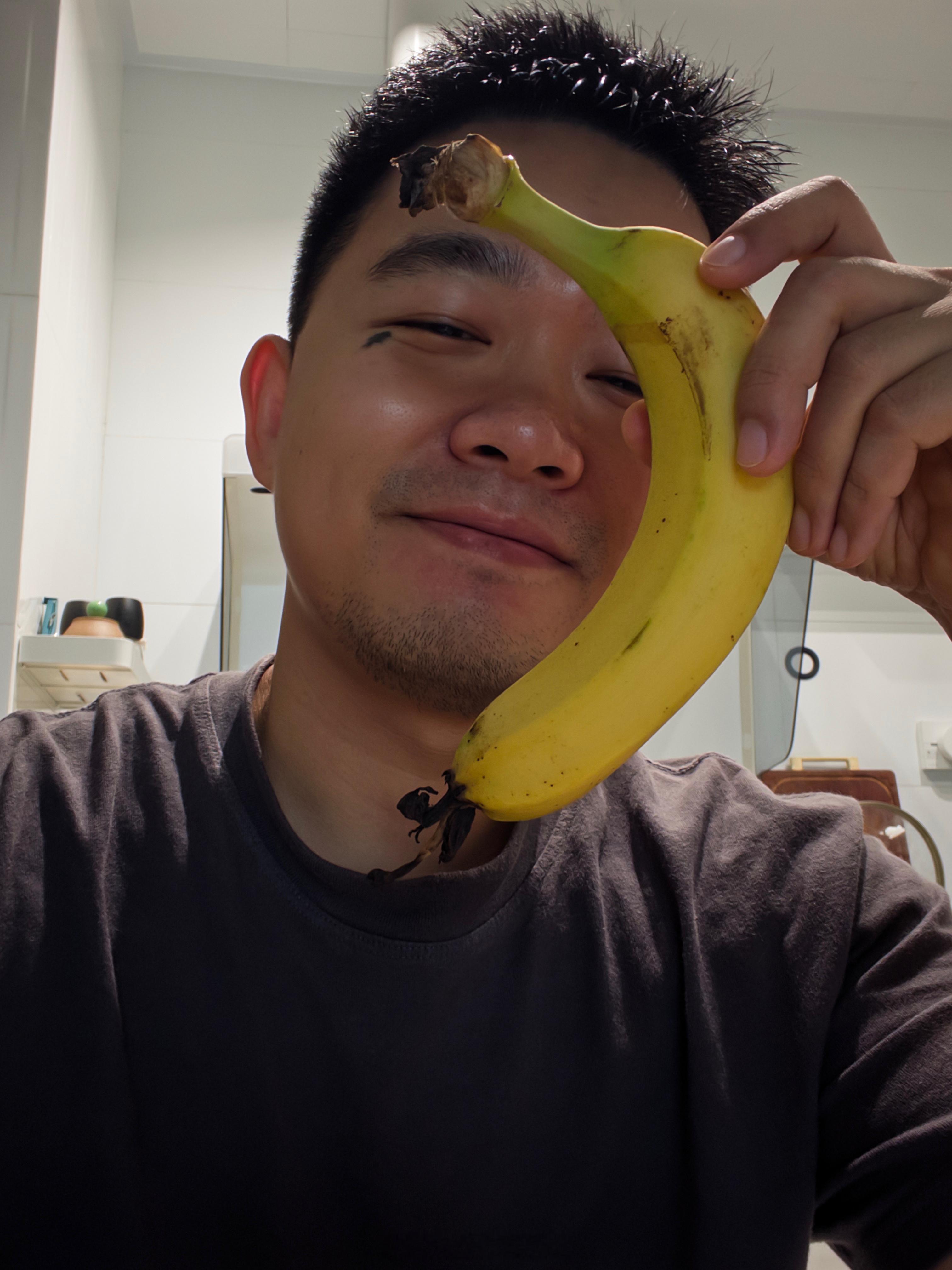 起因是我想做个巧克力香蕉饼作早餐。
