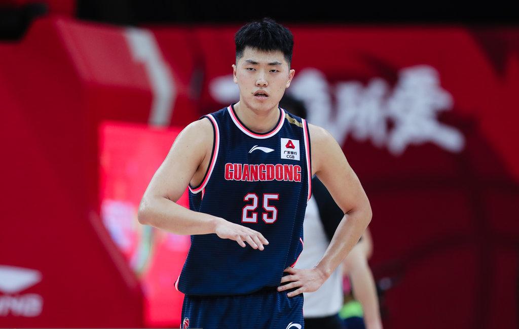 广东宏远如果不是上一场战胜了北京男篮，可能杜锋和朱芳雨已经下课了，俱乐部选的外援