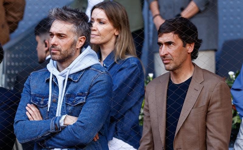 皇马正在亲手结束一个时代。而导火索，不是输球，是一张被强塞的“传控”图纸。据