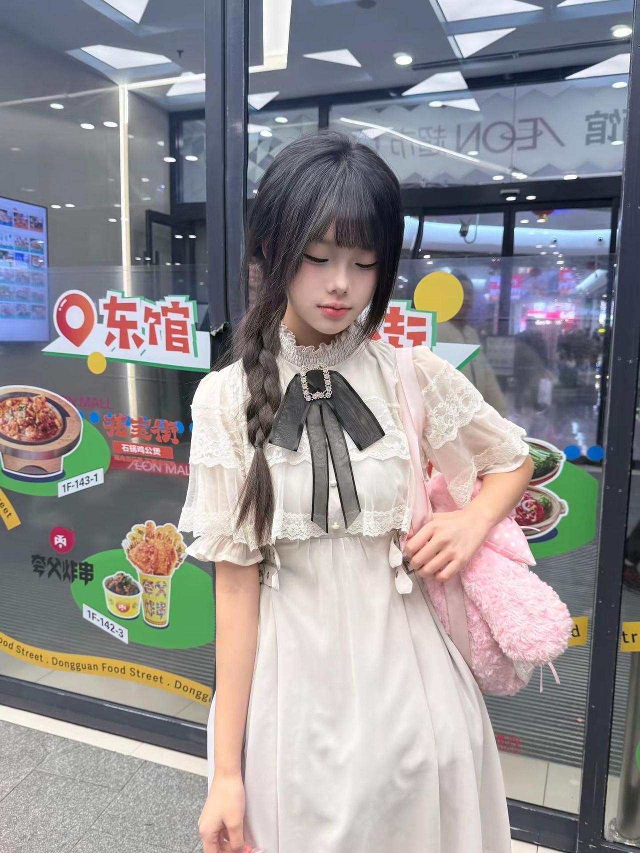 我把记事本打开又接着发呆