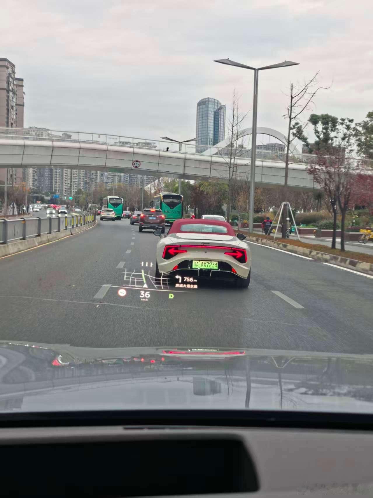 转向灯这么浮夸吗？