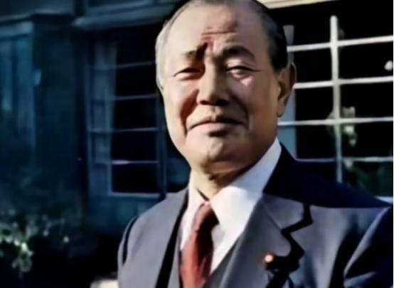 日本现在最慌的，其实不是航母下饺子，也不是火箭炮射程，而是把这些年日本偷