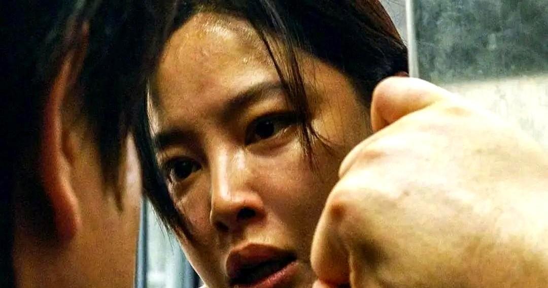 辛芷蕾拿奖了，片子没人看。张颂文帮着宣传，但影院排片表上，它连个角落都占不上。