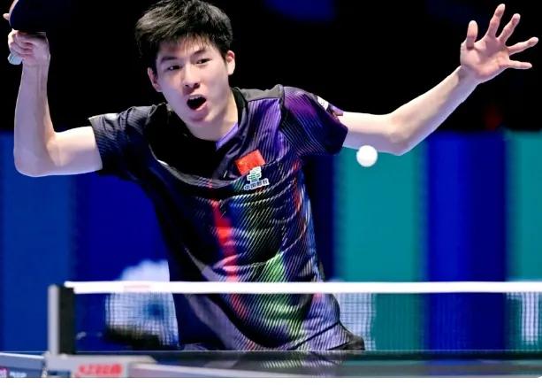 真敢想啊！澳门世界杯打到现在，国乒男单居然只剩王楚钦一个人了。19岁的温