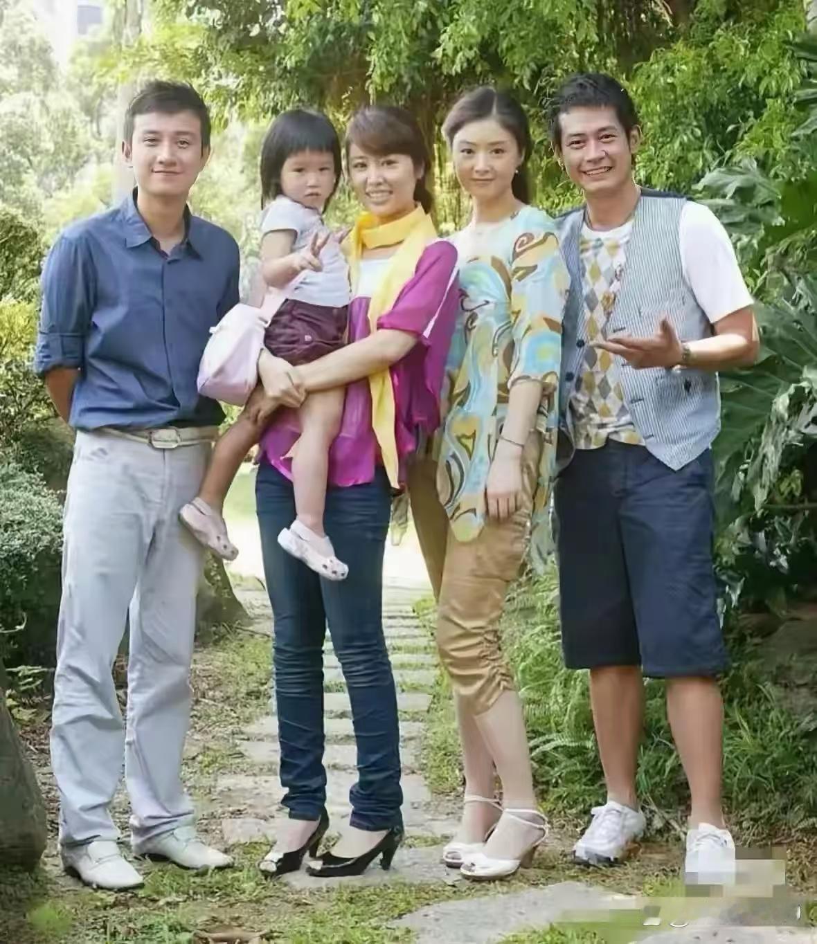 20年前，明星穿的也挺土的
