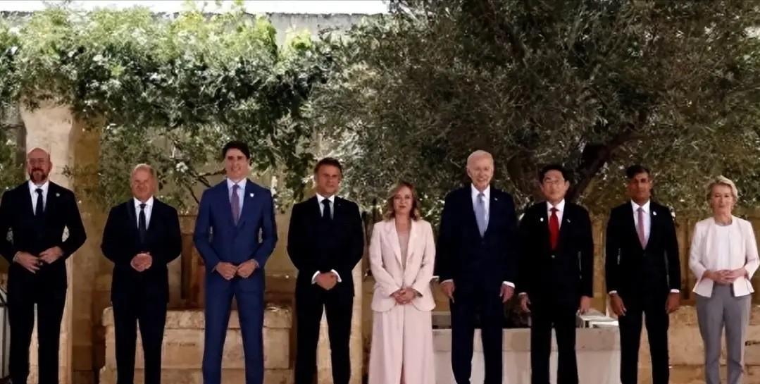 等不及俄倒下，7国分5路攻击中国，打击目标已锁定，中方不退一步！最近一场在德班