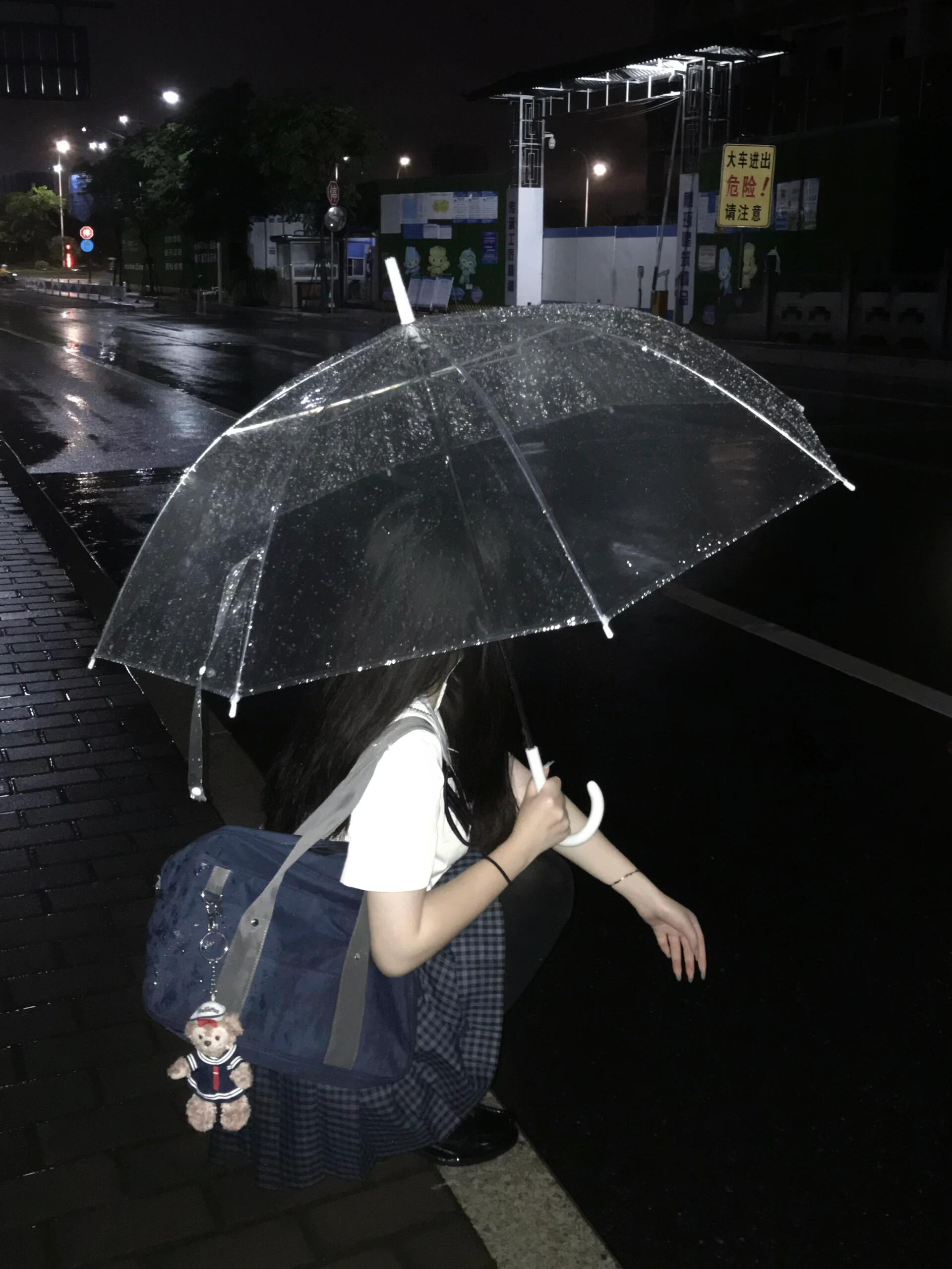 睡着了没 睡着了起来重新睡。