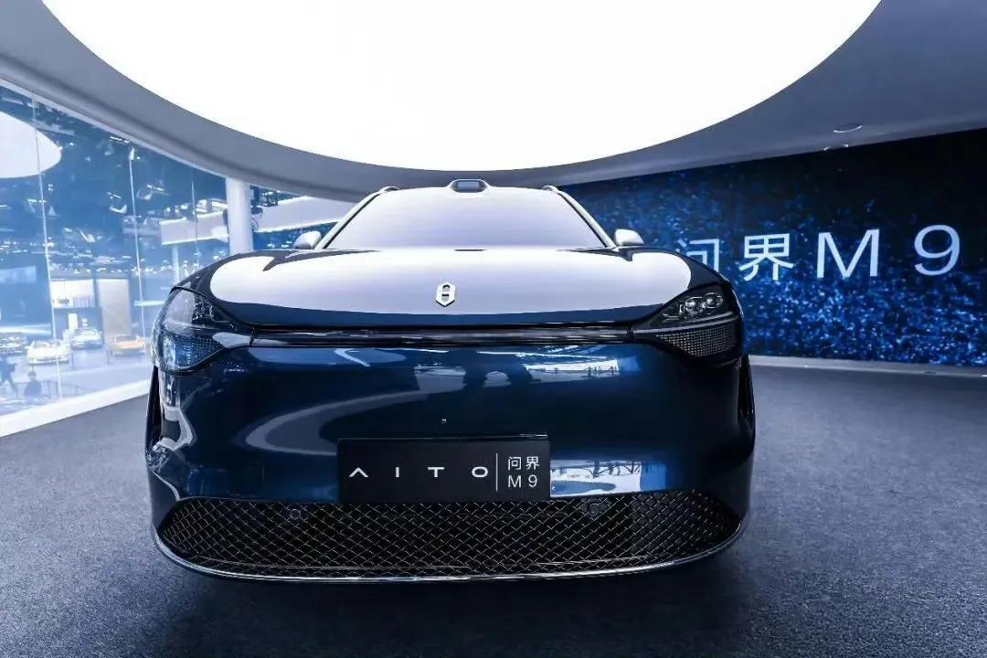 30多万买问界，一夜之间我成了东风小康车主？今年年初，我提了26款M7。心想