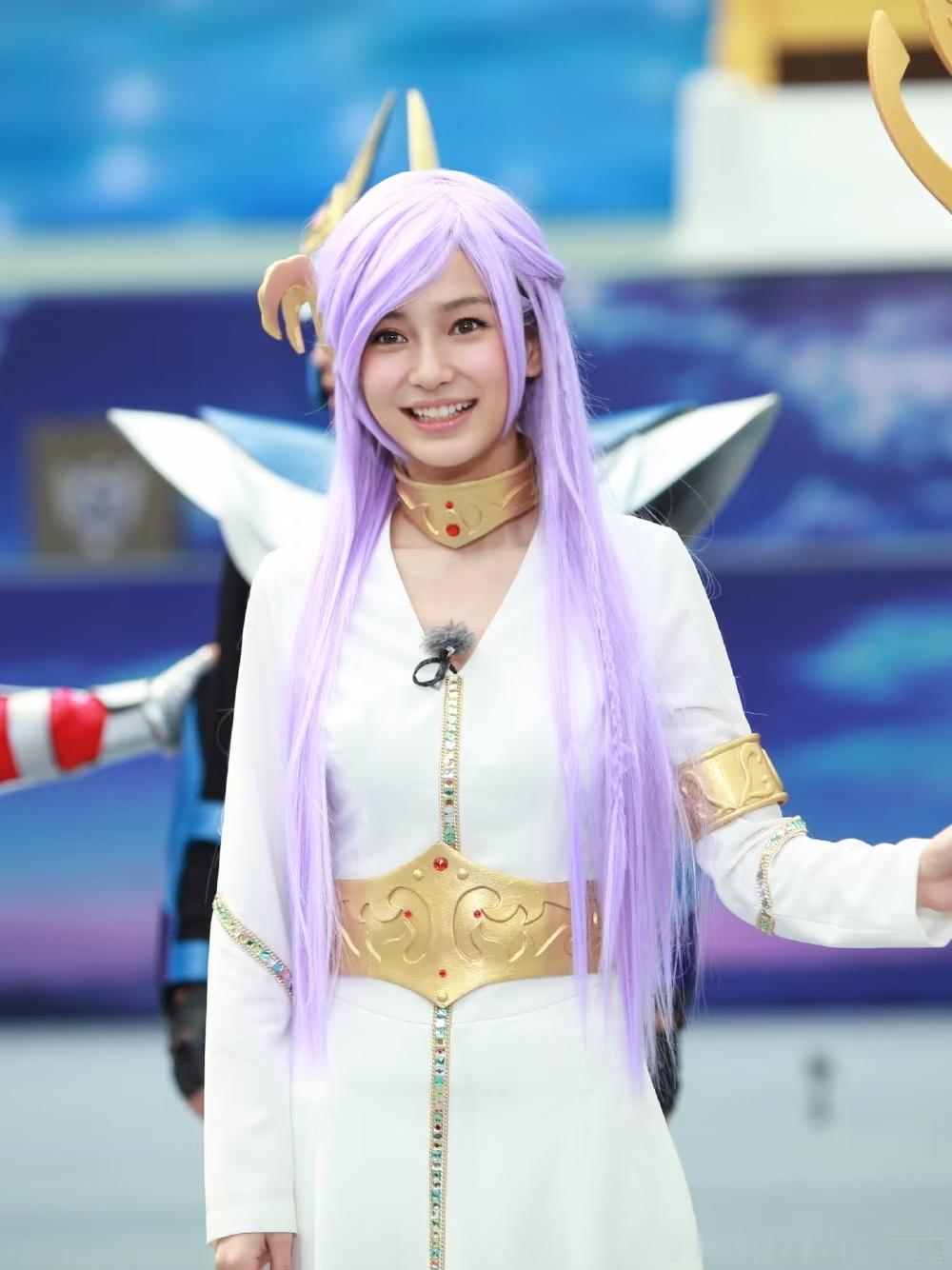 当年跑男这期同框都说范冰冰艳压Angelababy，现在看也没觉得艳压，只能说审