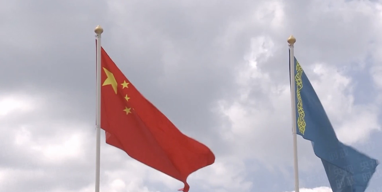 中国专机抵哈萨克斯坦受保护什么？！中国专机刚到哈萨克斯坦
