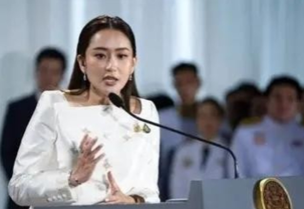 泰国总理被法院停职，他信家族与军方再次斗成一团，中国外交部说了一句很有深意的话！