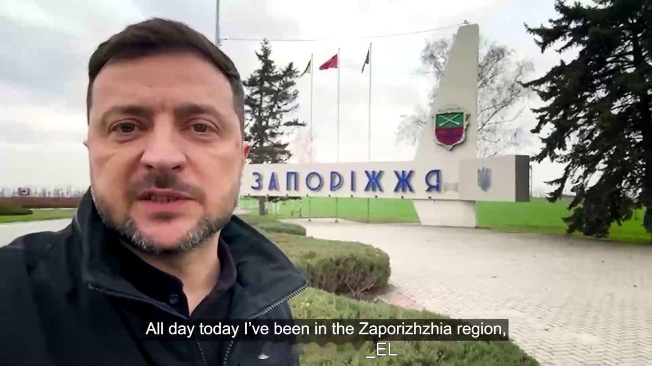 泽连斯基在扎波罗热市打卡，不知道怎么想的，这地方又不是前线。