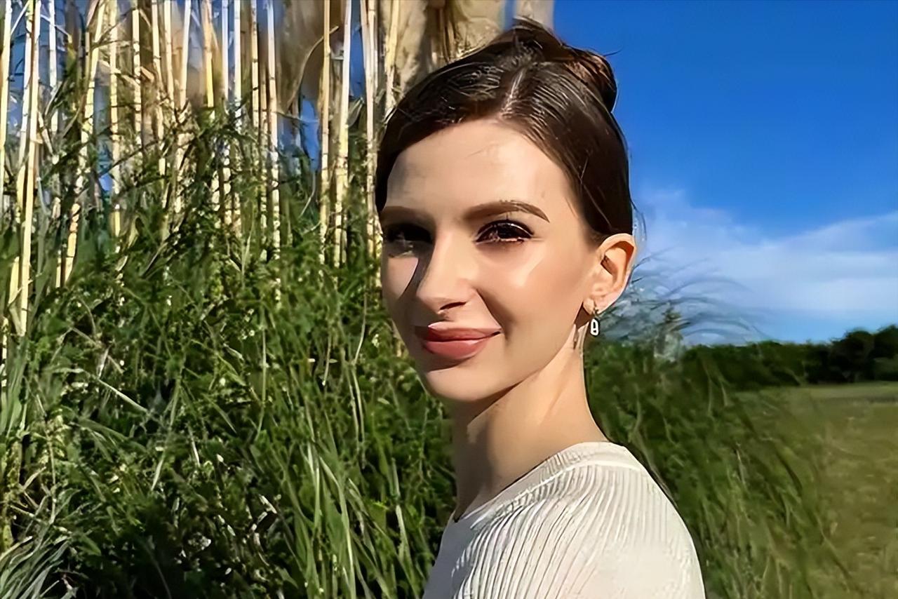 基辅街头残酷一幕：几个女人争抢一个男人，乌克兰国本已被掏空 一个在乌克兰做生