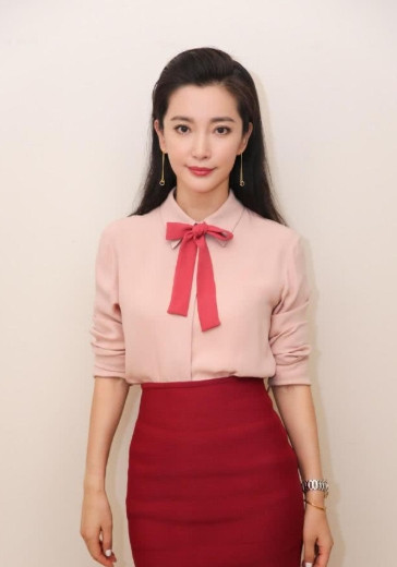 一次，李冰冰问陈坤：“我那些接吻、拥抱、沐浴的戏，都和你一起拍了，我这辈子可就交
