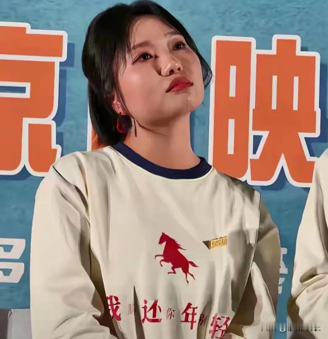 首映礼上李幼斌说，他九十多的爸妈都在养老院，每次去看心里都特别难受。这话从这位老