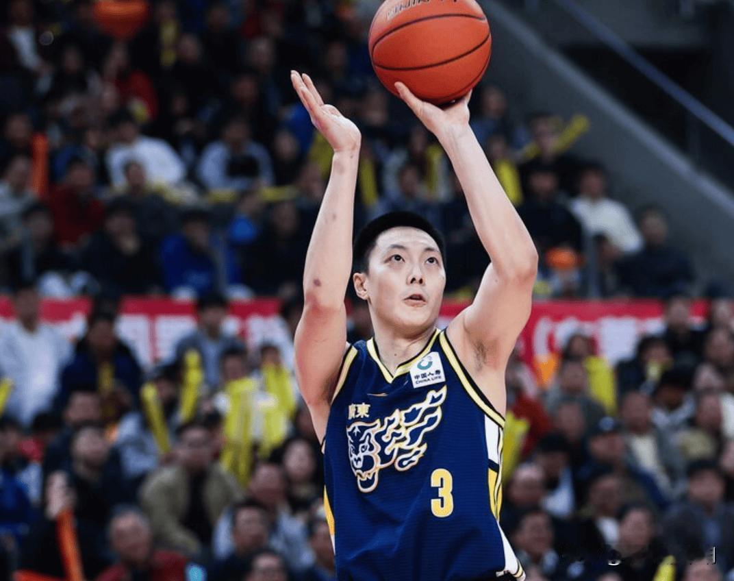 胡明轩出战20分钟，投篮7中1、三分6中1得到3分4篮板1助攻1月11日消息