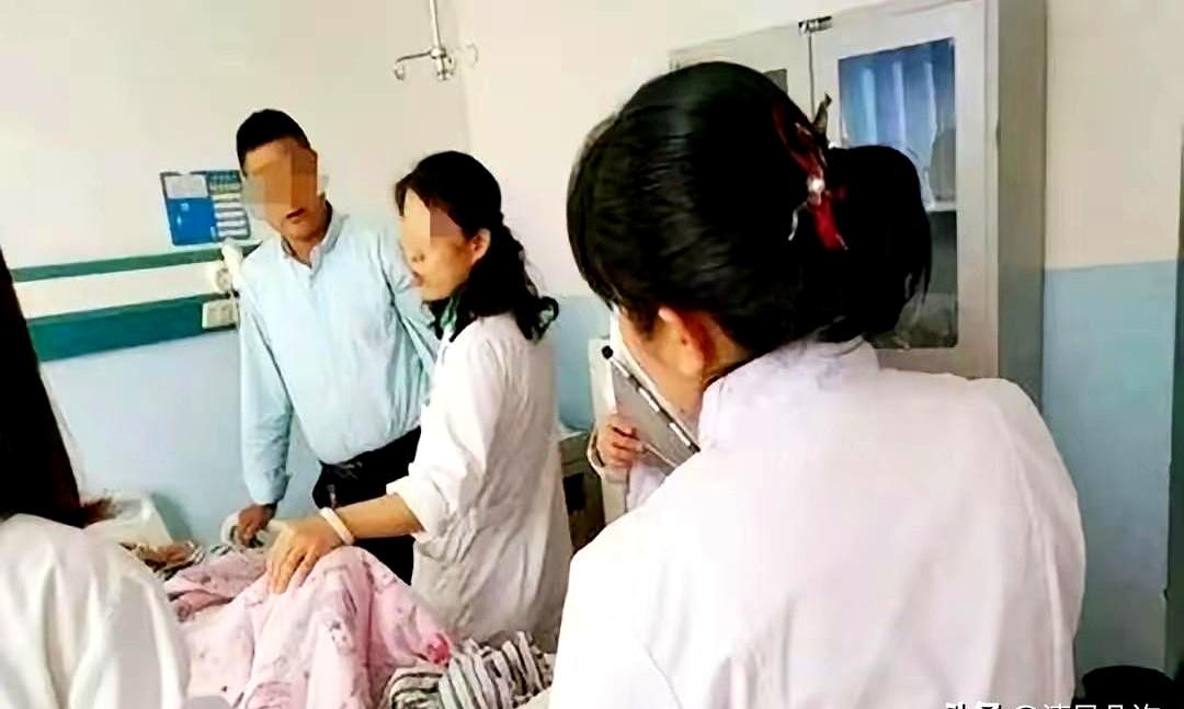 宝宝踢得欢实就万事大吉？别自欺欺人了！湖北一位孕晚期妈妈去医院产检，还乐呵呵