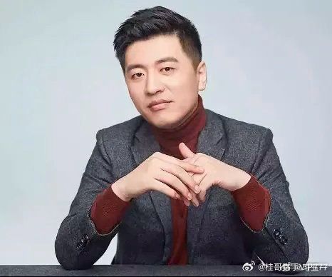 【张雪峰反复提醒：普通家庭的孩子，毕业后前3年，千万别在这几件事上犯傻！】1.