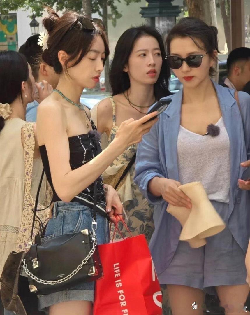 宋茜的生图看着好瘦，上镜身材刚好，真人居然瘦成这样！​​​