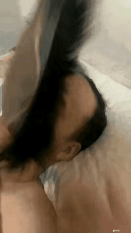 就这一下，一个IT大拿就到了。