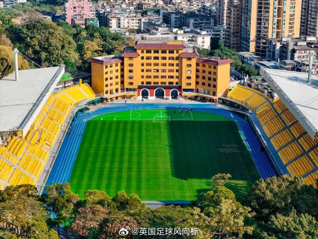 恒大富力球迷对广州豹态度70后，越秀区一德路长大，80年代从广州白云队开始支持广