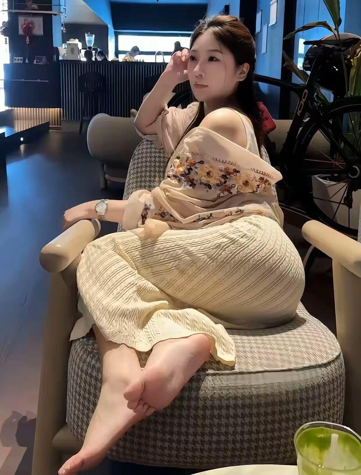 修行，不是把妄念赶走，而是看清妄念本来无主。你若不跟随，它自会散去。