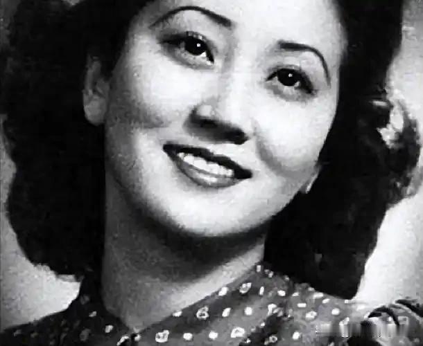 钱学森36岁仍未婚，妹妹钱学英给他介绍对象，他却说：要不你嫁给我吧！​​那年是